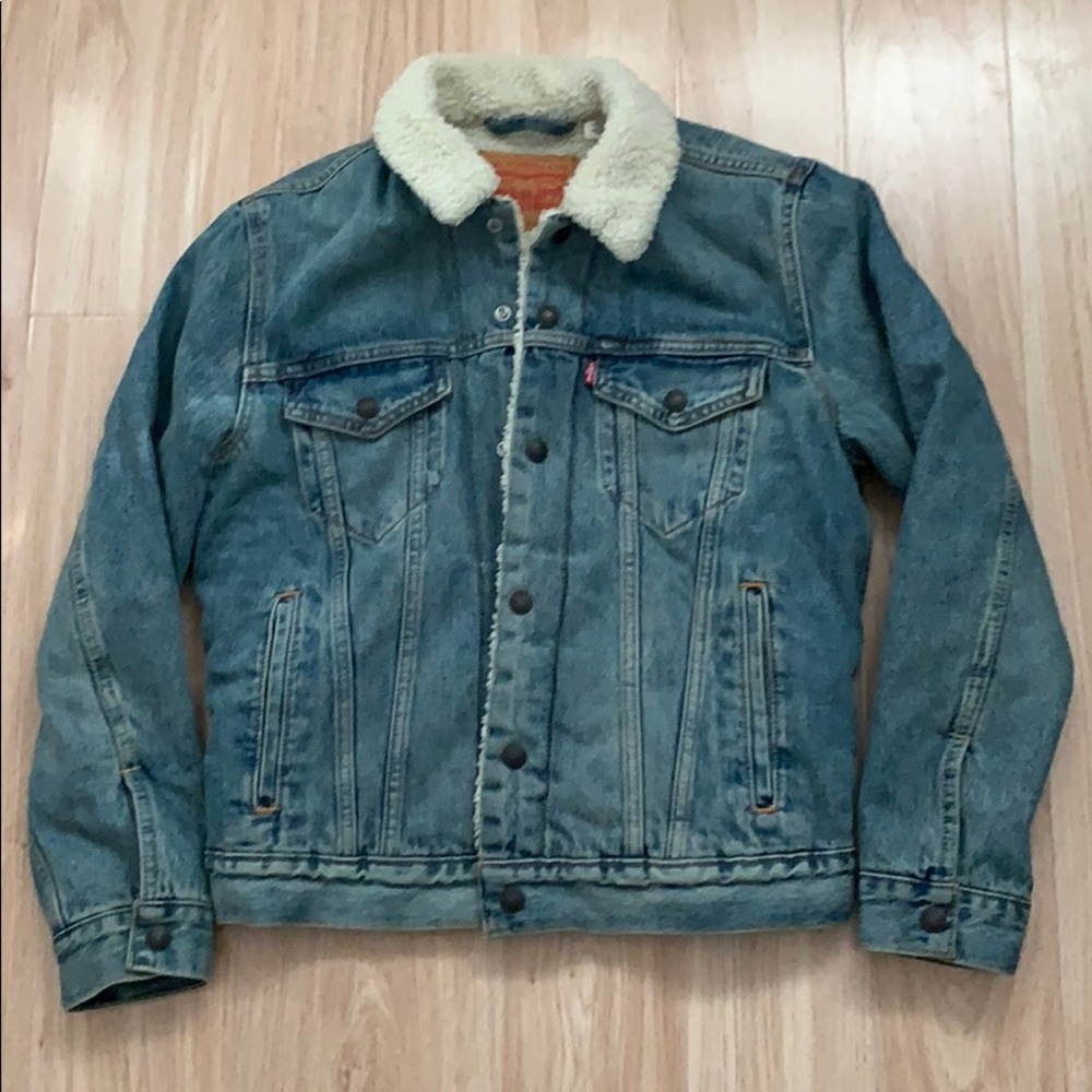 Levis sherpa trucker jacket